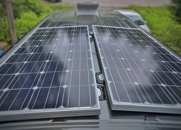 Instalación de placa solar o paneles solares en nuestra autocaravana